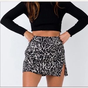 NWOT Princess Polly skirt